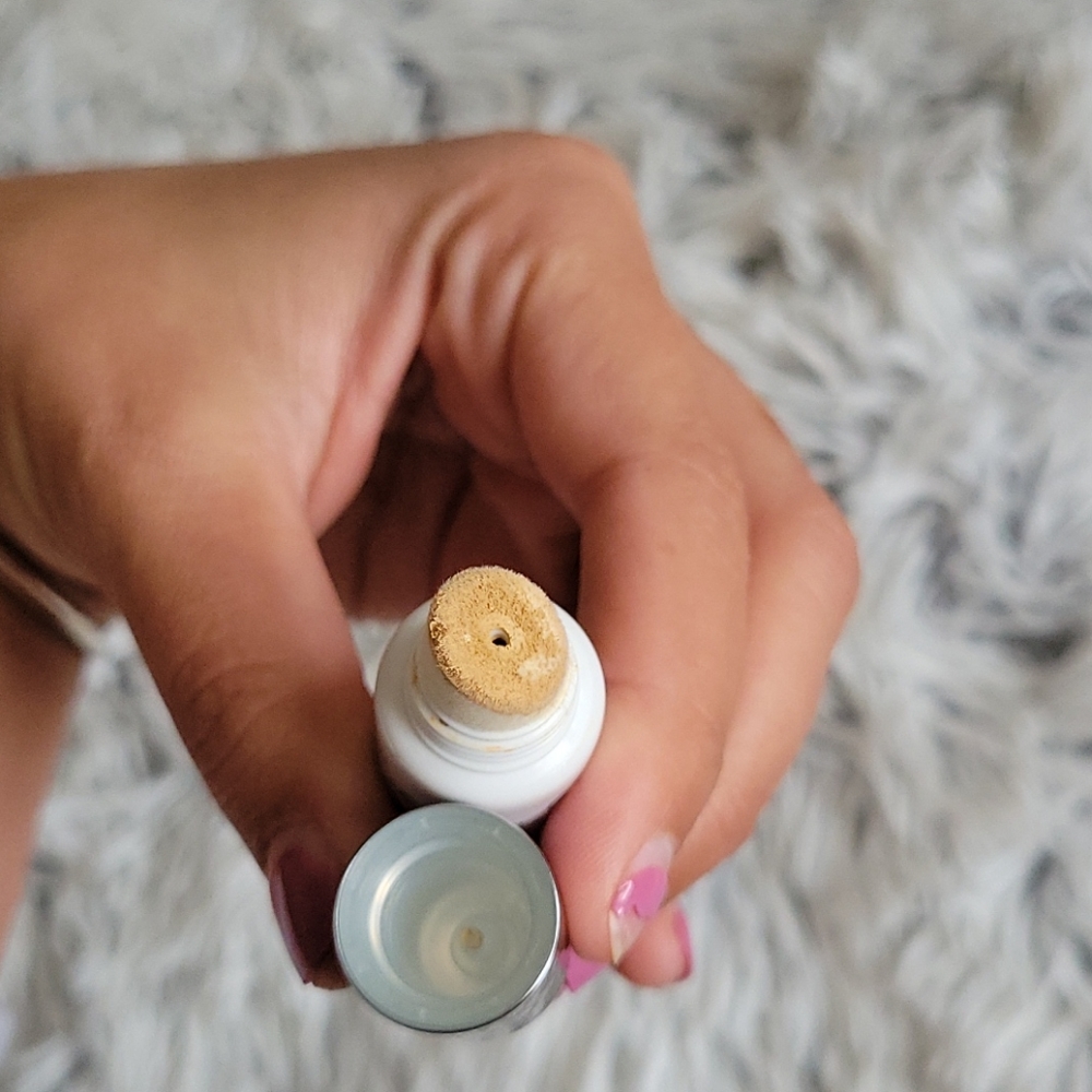 Concealer - Picture 5 of 5